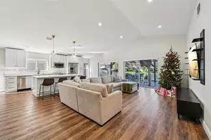 1356 NW 192nd Ave, Pembroke Pines, FL 33029 - Photo 2