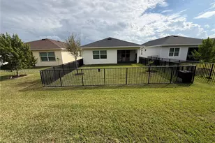400 SE Mulberry Wy, Port Saint Lucie, FL 34984 - Photo 2