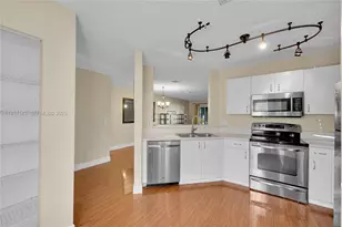 1121 SW 44th Ave, Deerfield Beach, FL 33442 - Photo 8