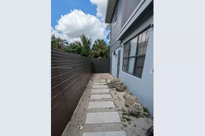 2809 SW 8th St #B, Fort Lauderdale, FL 33312 - Photo 4