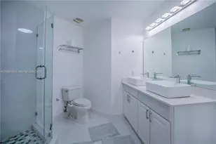 3001 NE 185th St, Aventura, FL 33180 - Photo 10