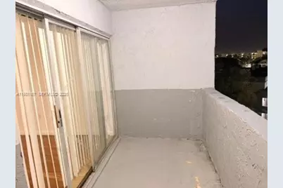 9351 Fontainebleau Blvd #B404, Miami, FL 33172 - Photo 14