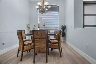 976 SW 159th Way, Pembroke Pines, FL 33027 - Photo 10