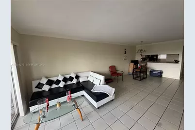 10155 NW 9th St Cir #4-401, Miami, FL 33172 - Photo 2