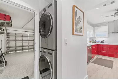 2207 NE 16th Ave, Wilton Manors, FL 33305 - Photo 18