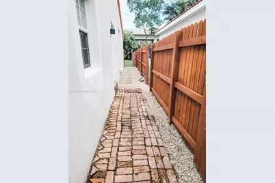 3685 SW 1st Ave, Miami, FL 33145 - Photo 4