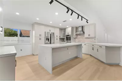 16859 Crestview Ln #16859, Weston, FL 33326 - Photo 10