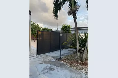 10529 NW 37th Ave, Miami, FL 33147 - Photo 20
