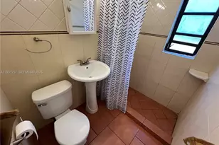 835 NW 126th St, North Miami, FL 33168 - Photo 6