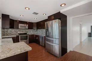 625 Oaks Dr, Pompano Beach, FL 33069 - Photo 2