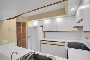 12701 SW 14th St, Pembroke Pines, FL 33027 - Photo 22