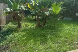 948 SW 74th Ave, North Lauderdale, FL 33068 - Photo 10