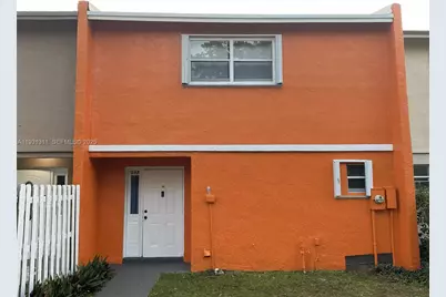 948 SW 74th Ave, North Lauderdale, FL 33068 - Photo 1