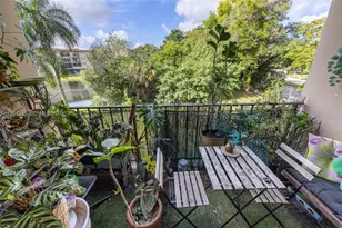 706 NW 87th Ave, Miami, FL 33172 - Photo 24