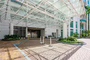 31 SE 5th St, Miami, FL 33131 - Photo 30