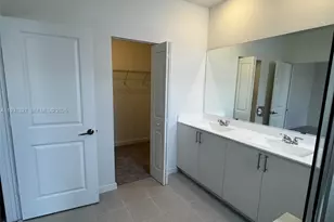 140 SW 184th Way, Pembroke Pines, FL 33029 - Photo 16