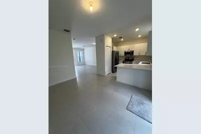 140 SW 184 Way #140, Pembroke Pines, FL 33029 - Photo 4