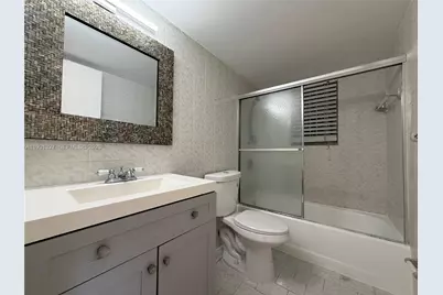 1337 NW 1st St #8, Miami, FL 33125 - Photo 8