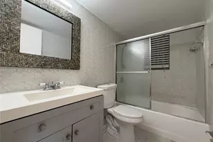 1337 NW 1st St, Miami, FL 33125 - Photo 8