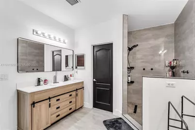 1147 NE 37th Pl, Homestead, FL 33033 - Photo 40