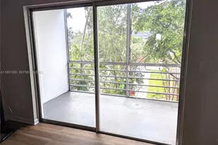 1638 Embassy Dr, West Palm Beach, FL 33401 - Photo 2