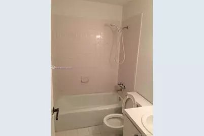 18111 NW 68th Ave #H206, Hialeah, FL 33015 - Photo 14