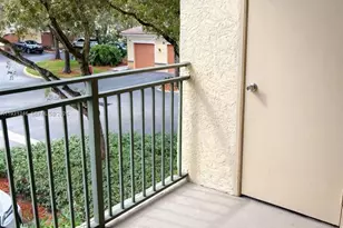 2494 Centergate Dr, Miramar, FL 33025 - Photo 10