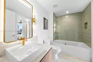 159 NE 6th St, Miami, FL 33132 - Photo 10