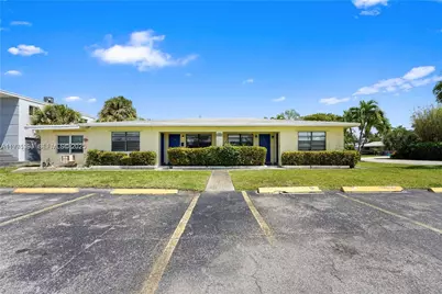 380 SE 12th Ave #2, Deerfield Beach, FL 33441 - Photo 2