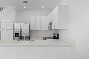 701 SE 14th Ct, Homestead, FL 33034 - Photo 6