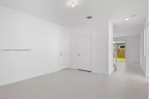 701 SE 14th Ct, Homestead, FL 33034 - Photo 10