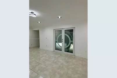 8561 Claridge Dr, Miramar, FL 33025 - Photo 4