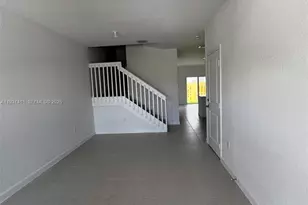 112 SW 184th Way, Pembroke Pines, FL 33029 - Photo 2