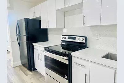 1600 NW 7th Ct #105, Miami, FL 33136 - Photo 4