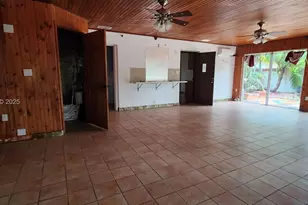 10955 SW 56th St, Miami, FL 33165 - Photo 6