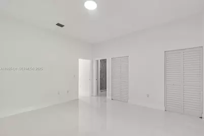 755 NW 83 St, Miami, FL 33150 - Photo 12