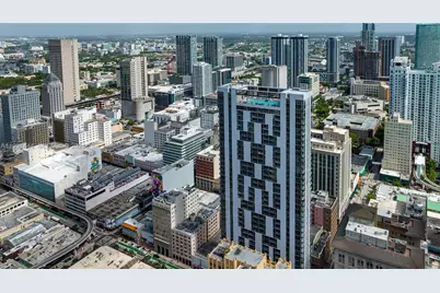 151 SE 1st St #401, Miami, FL 33131 - Photo 36