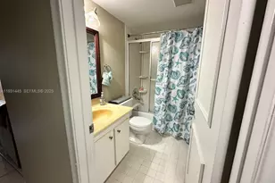 251 SW 134th Way, Pembroke Pines, FL 33027 - Photo 22