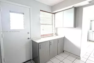 1601 NE 191st St, Miami, FL 33179 - Photo 4