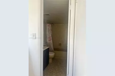 1150 Collins Ave #404, Miami Beach, FL 33139 - Photo 16