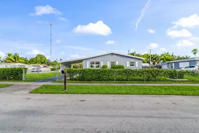 4685 SW 33rd Dr, West Park, FL 33023 - Photo 18