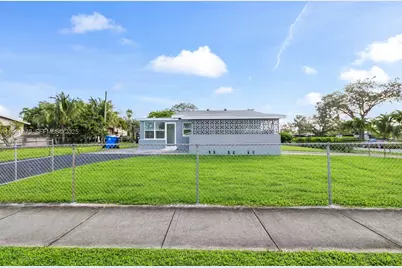 4685 SW 33rd Dr, West Park, FL 33023 - Photo 16