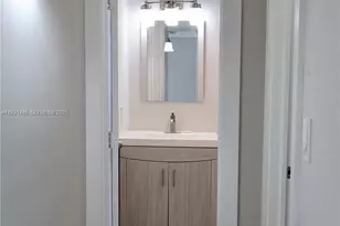 3000 Marcos Dr, Aventura, FL 33160 - Photo 22
