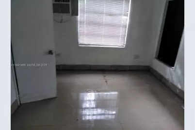 1326 NE 110th St #5, Miami, FL 33161 - Photo 2