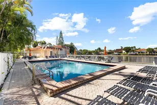 2101 Atlantic Shores Blvd, Hallandale Beach, FL 33009 - Photo 2