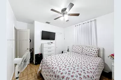 1860 NW 127th St, Miami, FL 33167 - Photo 22