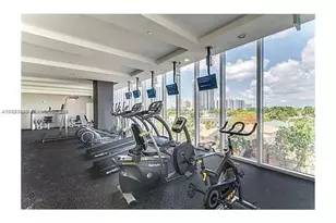 600 NE 27th St, Miami, FL 33137 - Photo 10