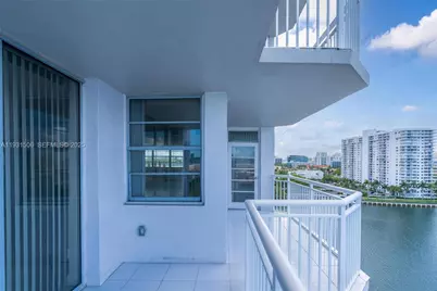 18081 Biscayne Blvd #1205, Aventura, FL 33160 - Photo 10