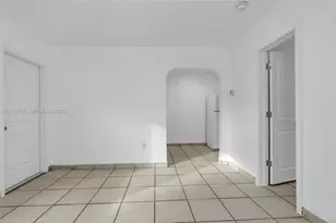 634 SW 10th St, Miami, FL 33130 - Photo 6