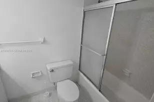 2899 Collins Ave, Miami Beach, FL 33140 - Photo 8